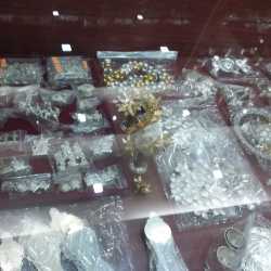 women's street jewellery