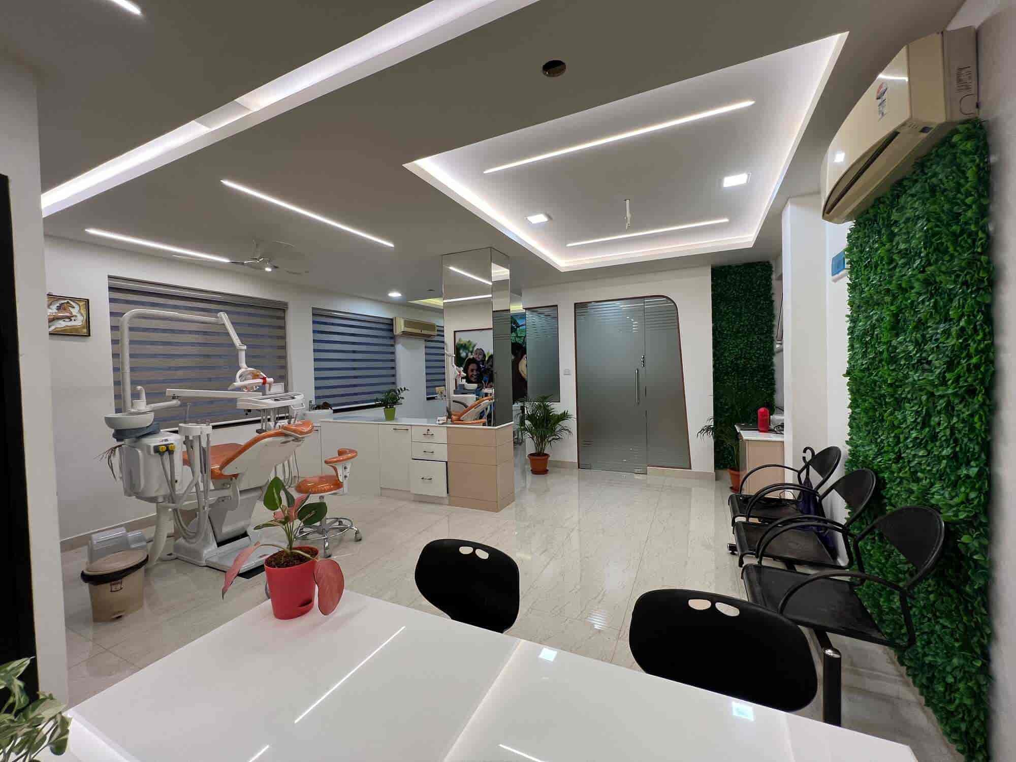 Top Dental Crown Fixing Services in Beach RoadUllal Best Dentists