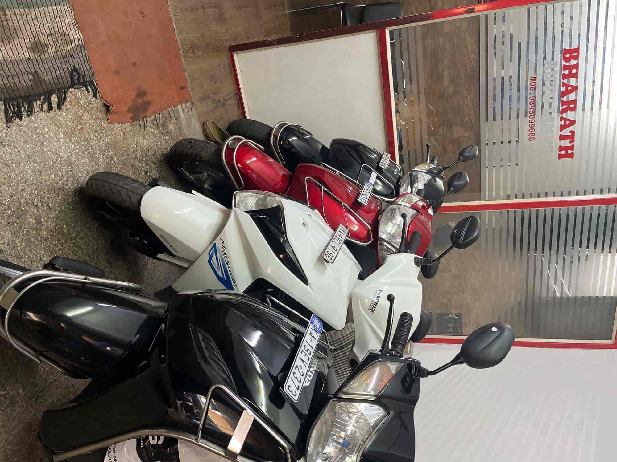 Yamaha showroom thokkottu new arrivals
