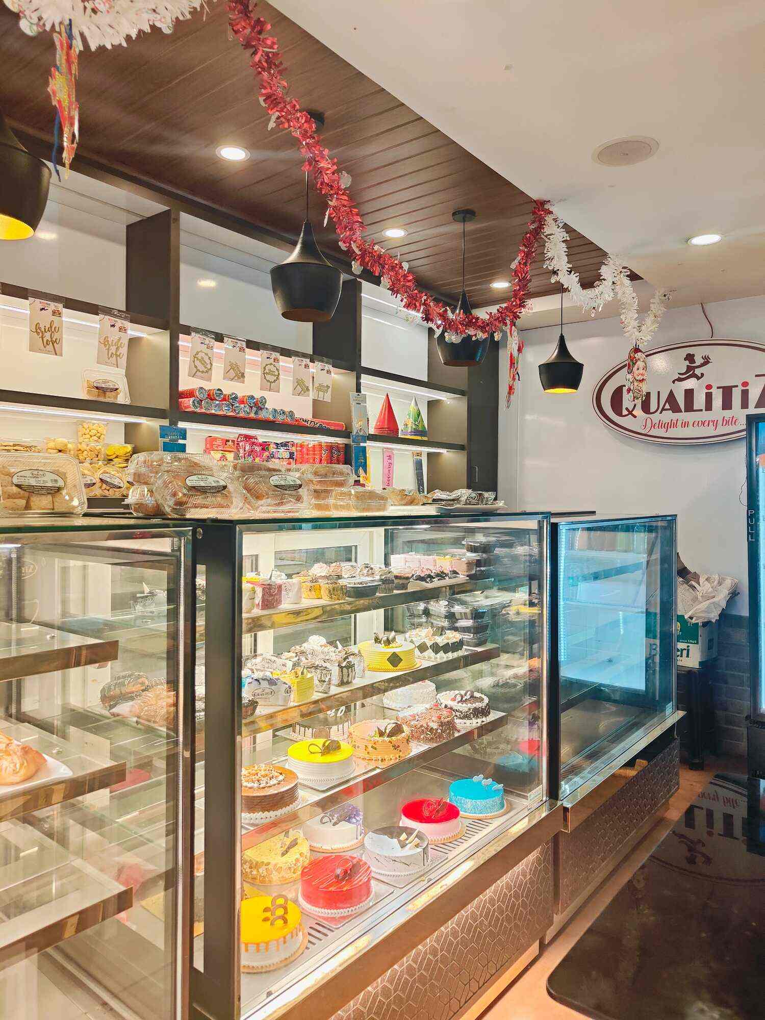 Qualitiz Cakes And Bakes in Thokottu,Mangalore Best Bakeries in