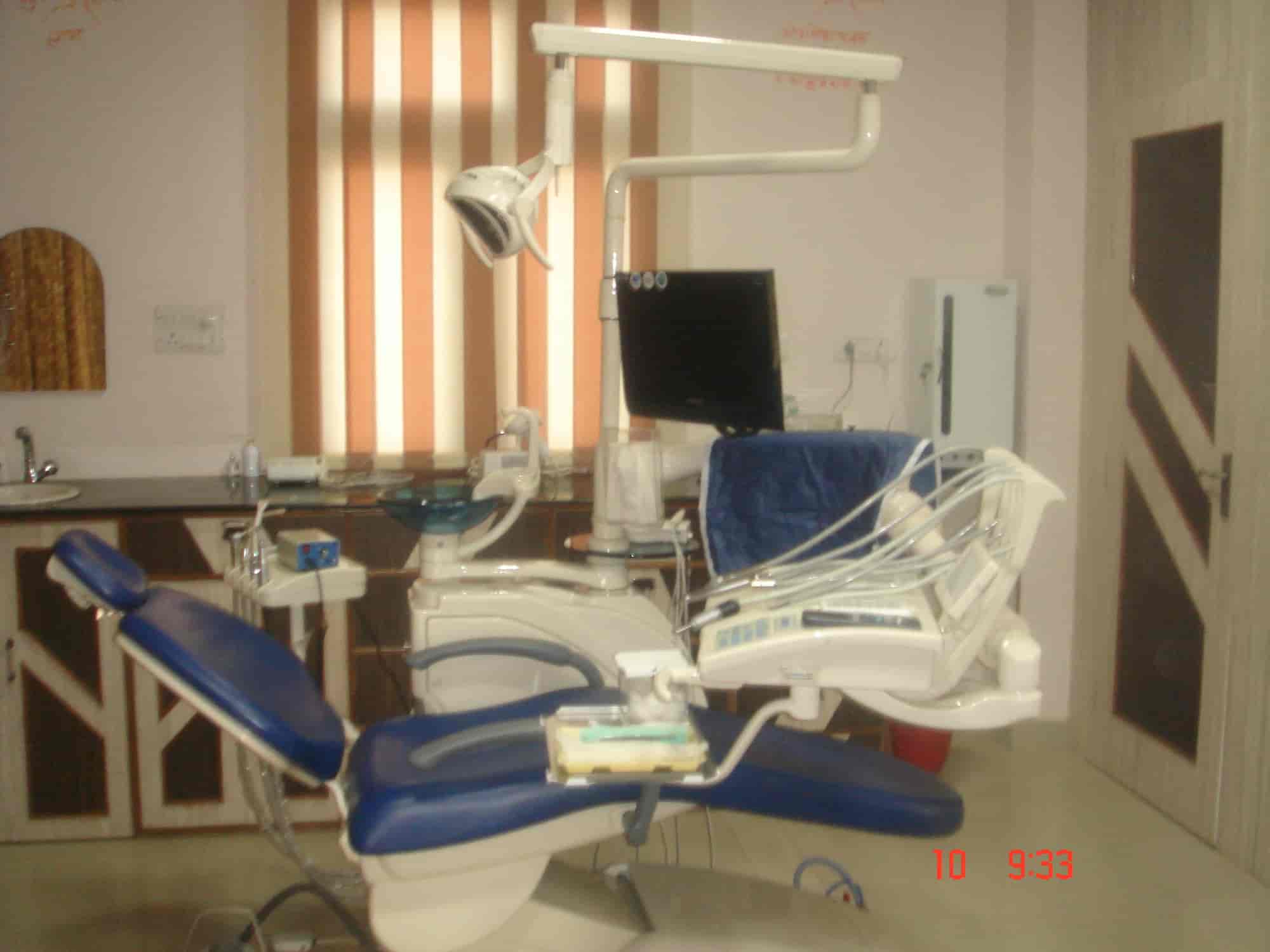 THE CLINIC Multispeciality Center in Dampier Nagar,Mathura Book