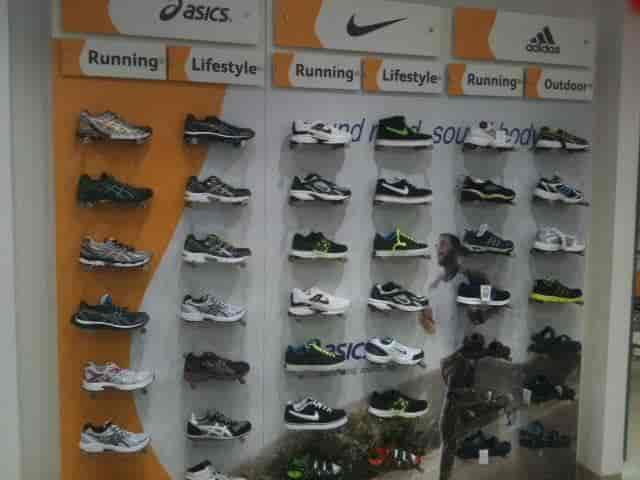 Reliance shoe store near me clearance