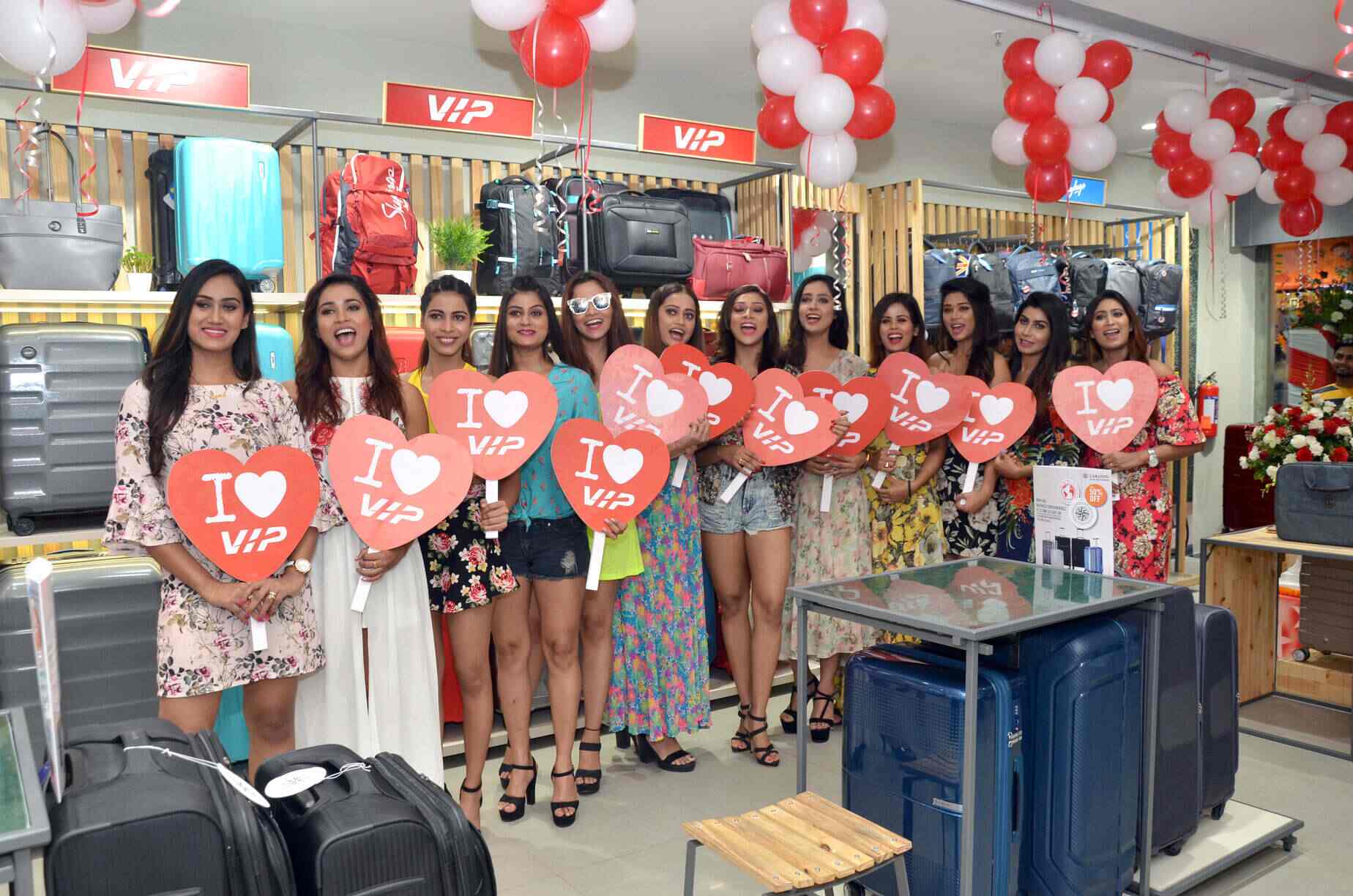 Vip World in Garh Rd Meerut,Meerut Best SafariBag Dealers in Meerut