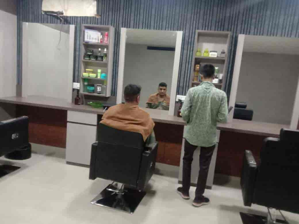 Unique Beauty Saloon & Ayurveda Spa Center in Delhi Road Meerut,Meerut