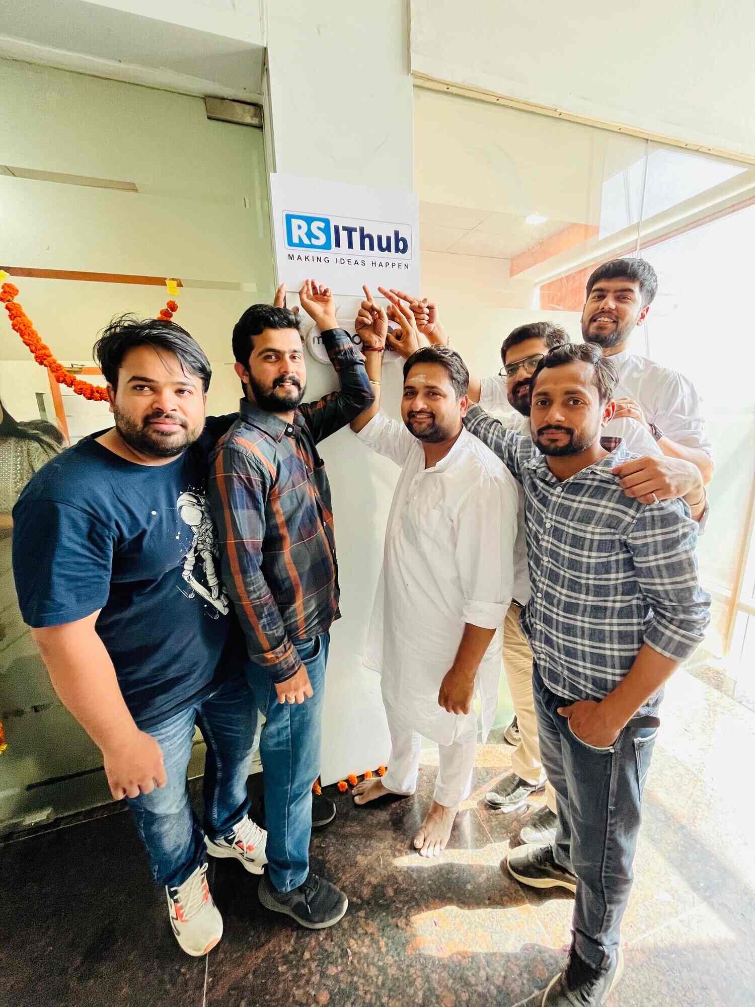 Rs It Hub in Mohali Sector 74,Chandigarh Best Computer Repair