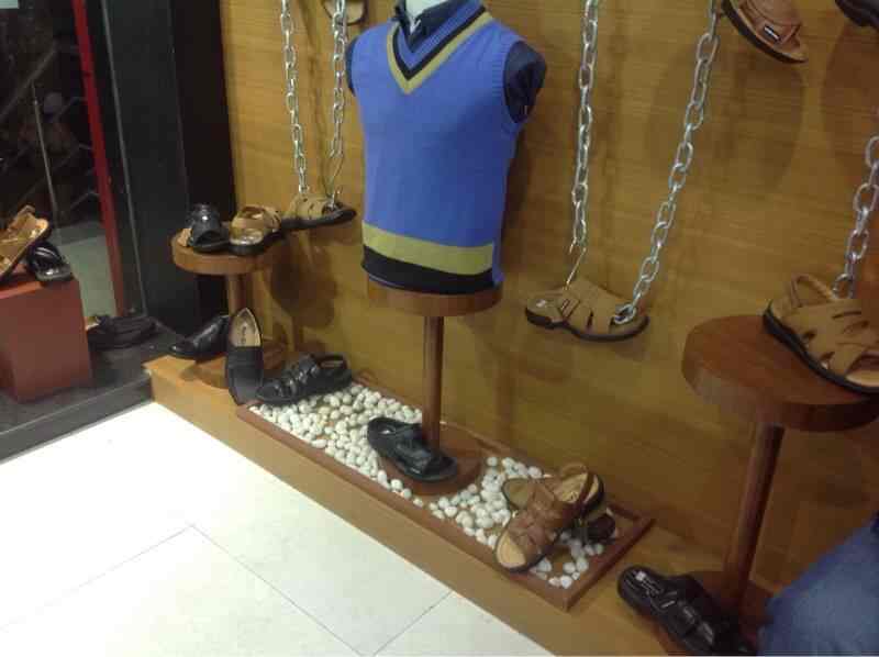 Red Chief Exclusive Showroom in Pili Kothi,Moradabad Best Leather