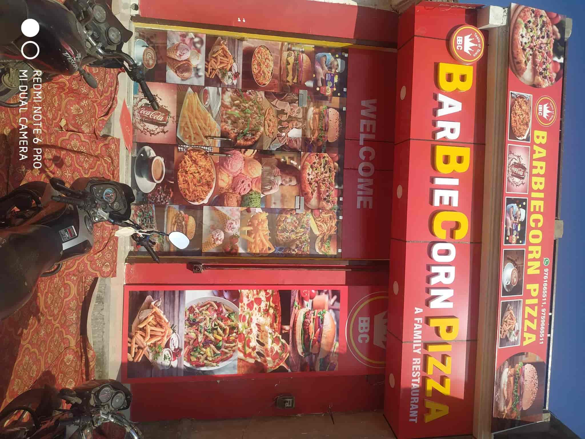 Barbie deals pizza shop