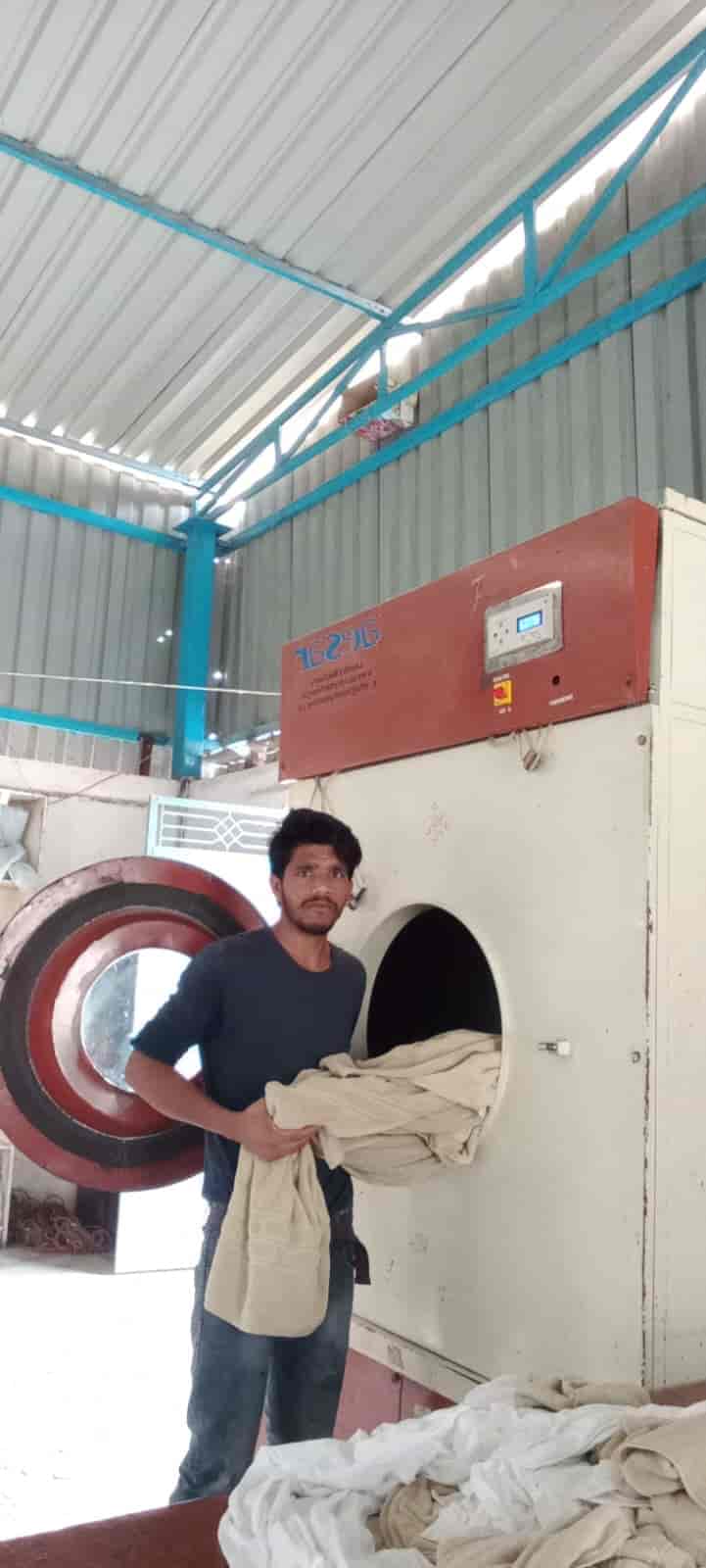 Commercial Laundry Service