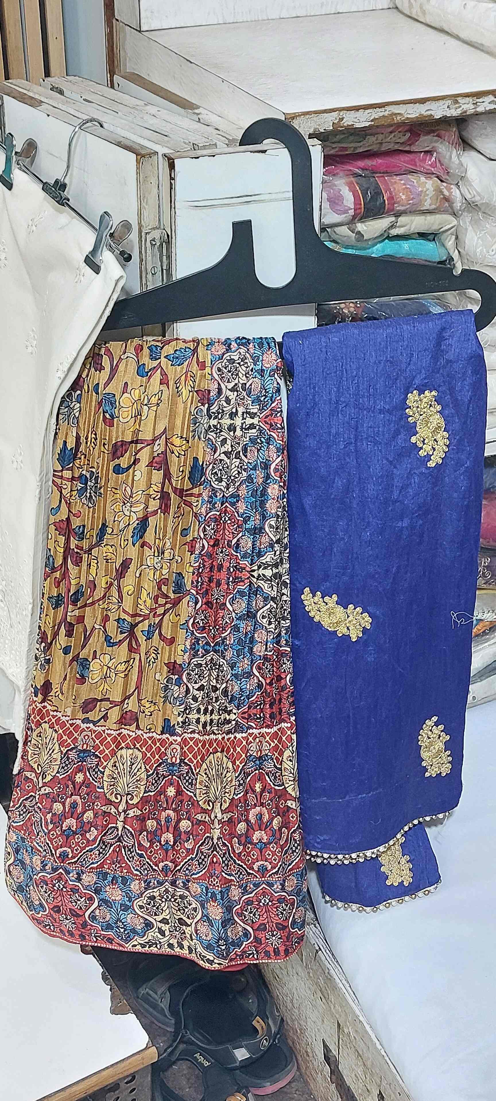 Bajaj & Company in Kalbadevi,Mumbai Best Dress Material Wholesalers