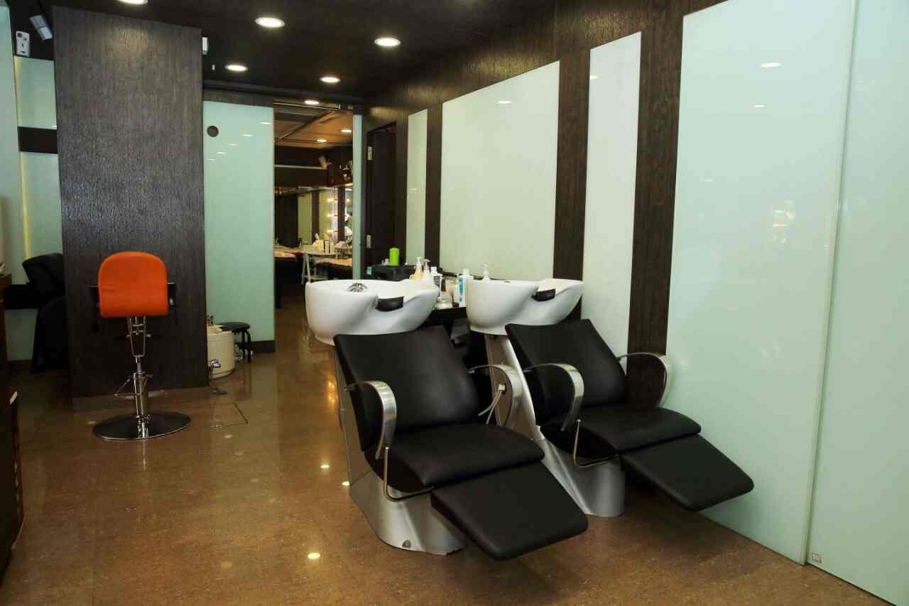 Welldone Unisex Salon N Spa in Goregaon West,Mumbai Best Beauty