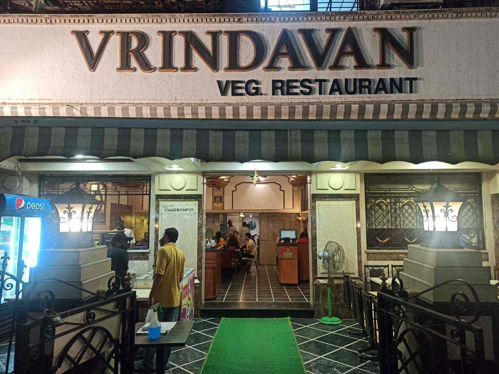 Top Breakfast Restaurants in Linking RoadKhar West,Mumbai Best