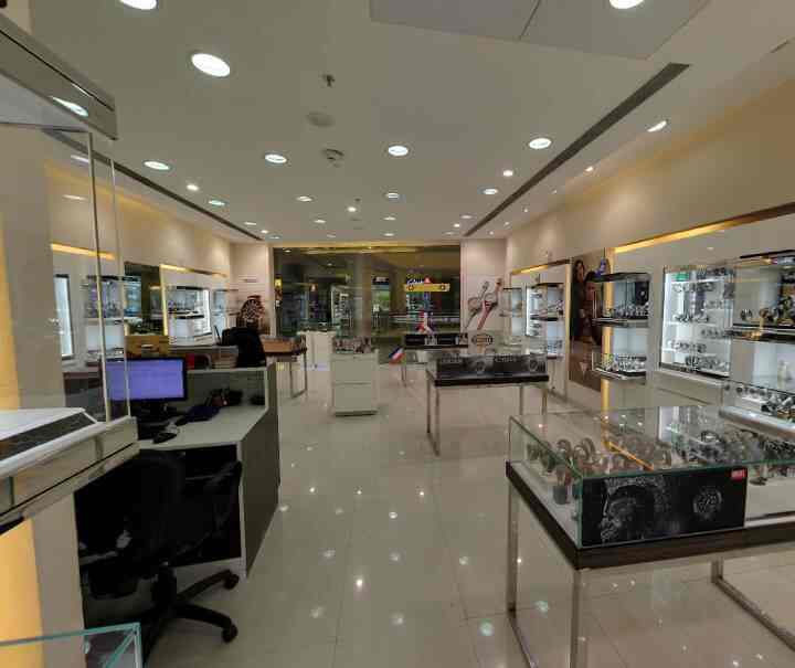 Store (R City Mall), Ghatkopar West 