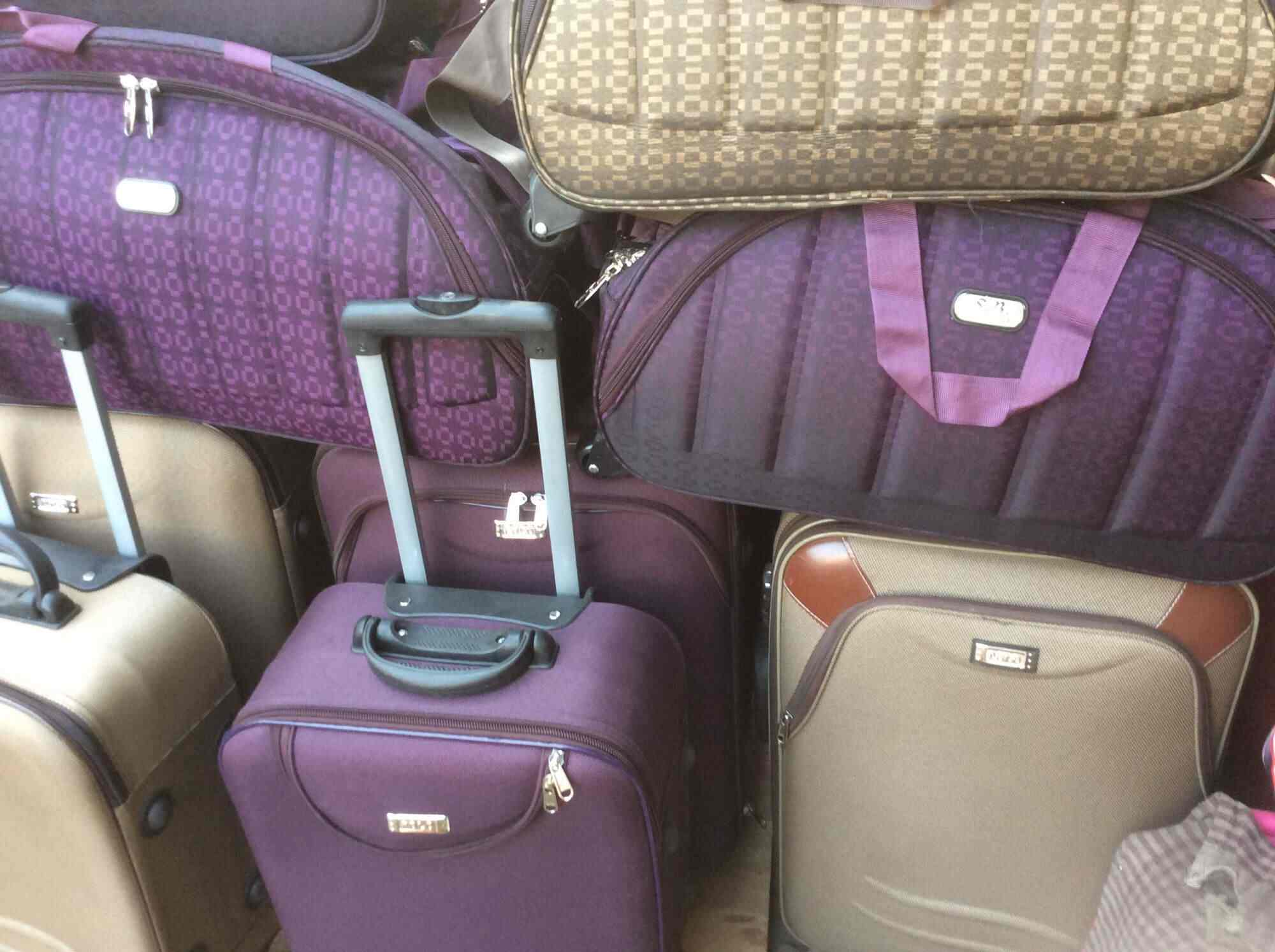 V I P Collection in Kandivali West,Mumbai Best Trolley Luggage