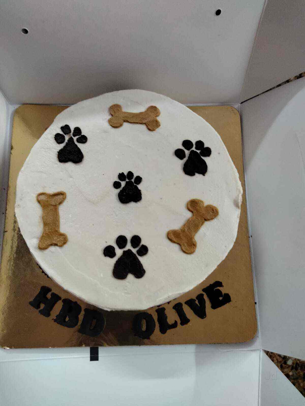 Dog cake near outlet me