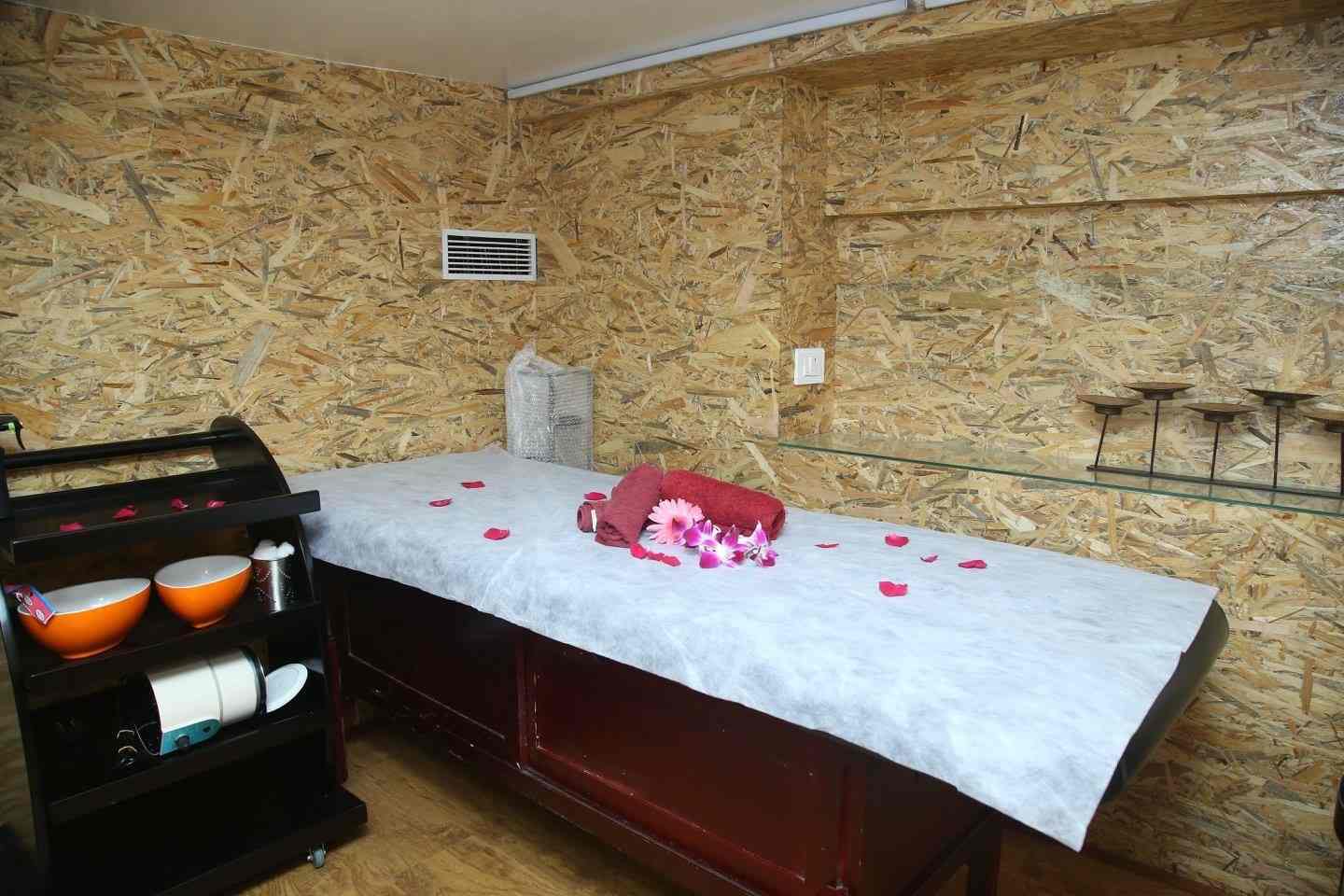 Splash Salon in Ghatkopar East,Mumbai Best Unisex Beauty Parlours in