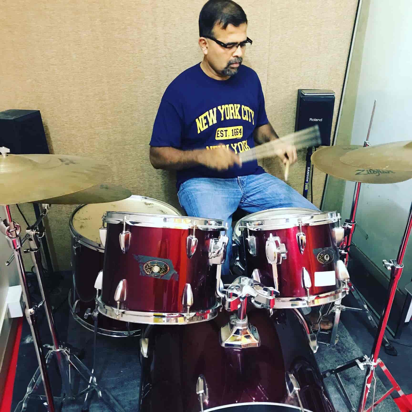 Top Tabla Repair & Services near Dadar Western Railway StationDadar