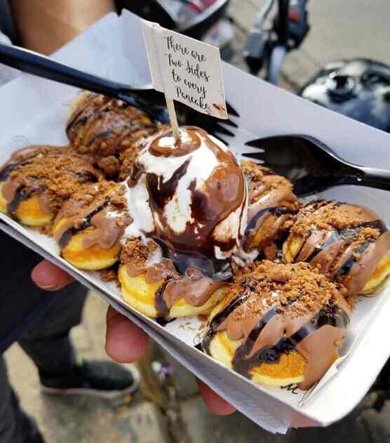 The Merigold Cafe in Bandra West,Mumbai Best Coffee Shops in Mumbai