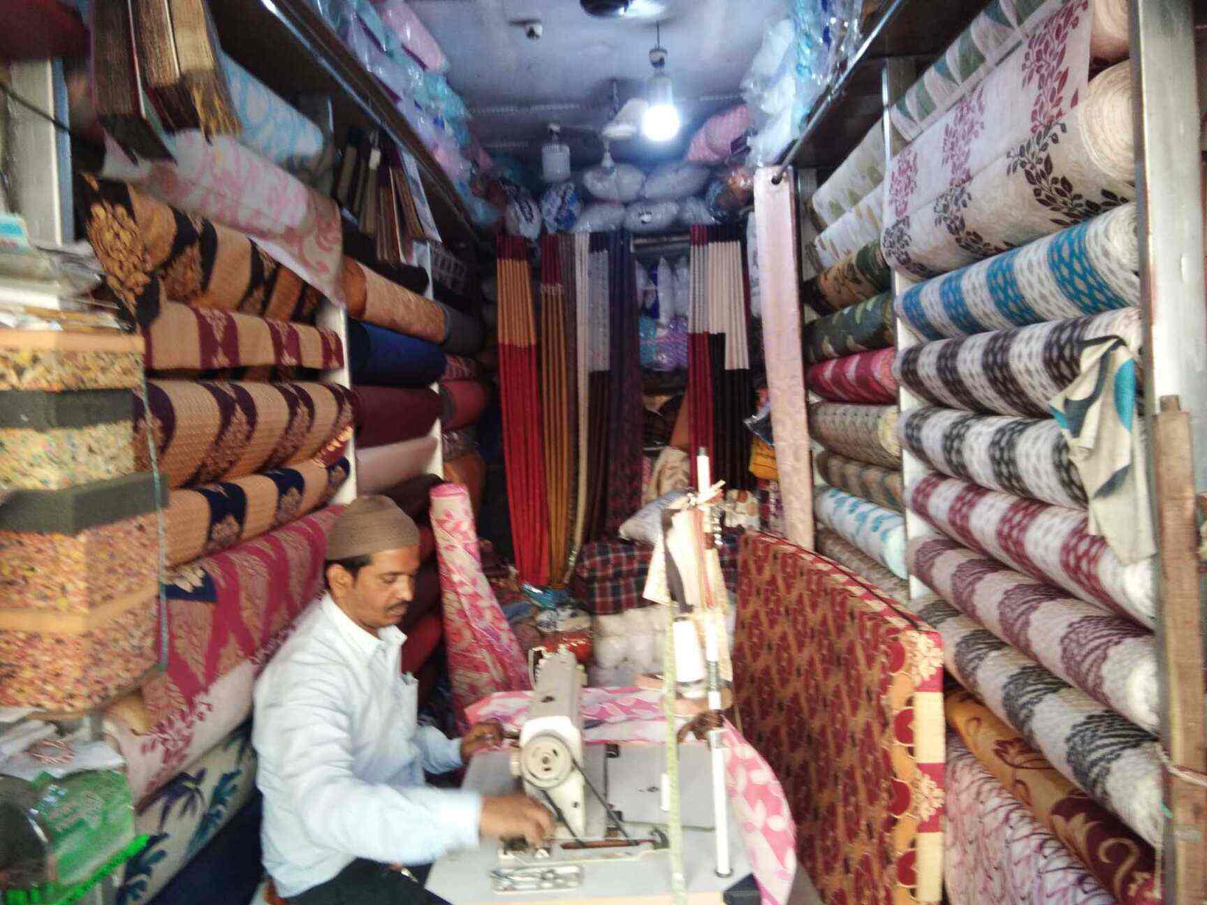 Top Sleepwell Mattress Dealers near Govandi Railway StationGovandi