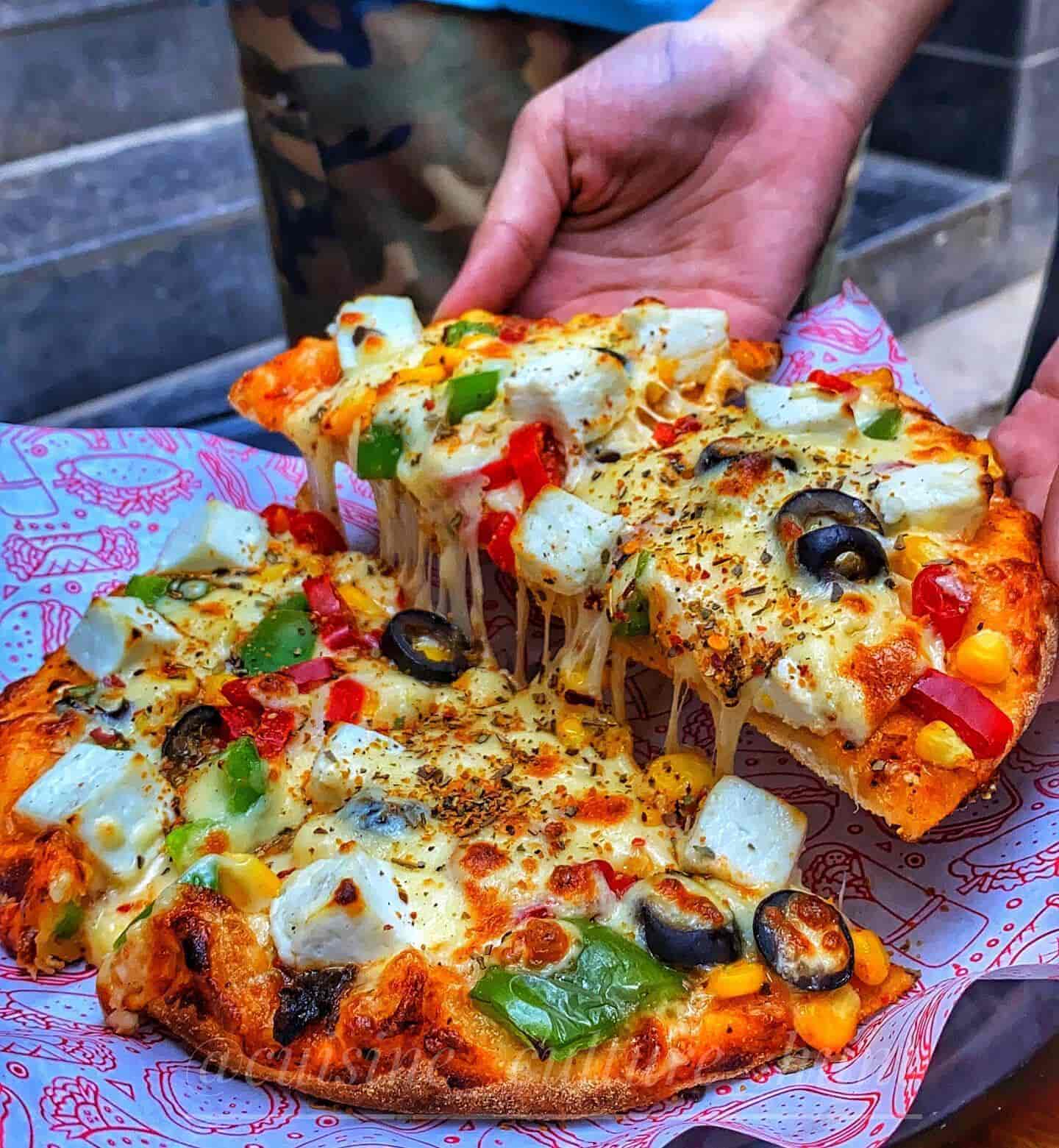 Oitalia Pizza Pasta And More in Matunga East,Mumbai Best Pizza