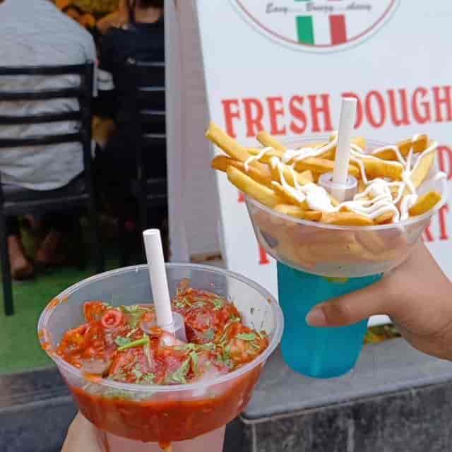 Oitalia Pizza Pasta And More in Matunga East,Mumbai Best Pizza