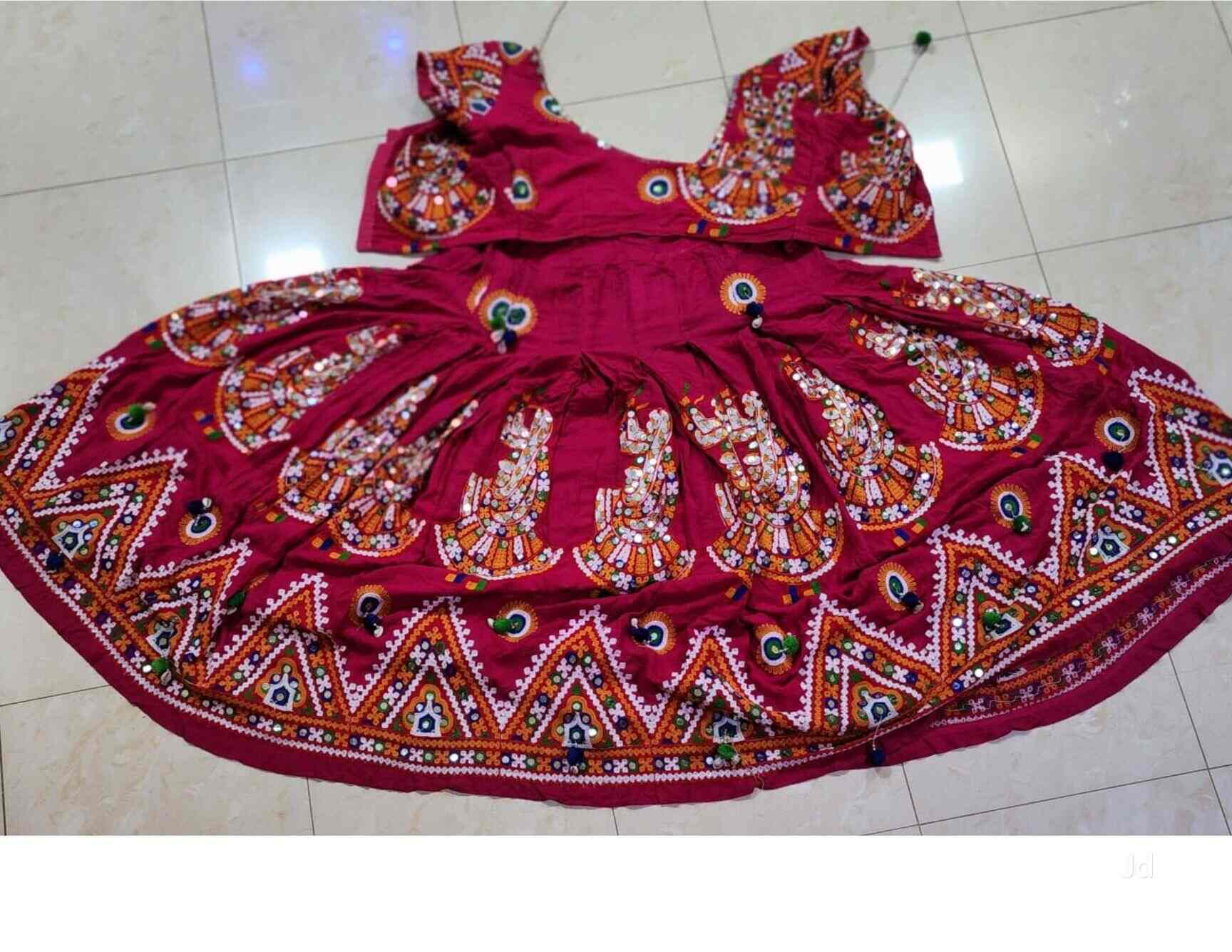 Top Garba Costumes On Rent in Malad Best Dandiya Costumes On Hire