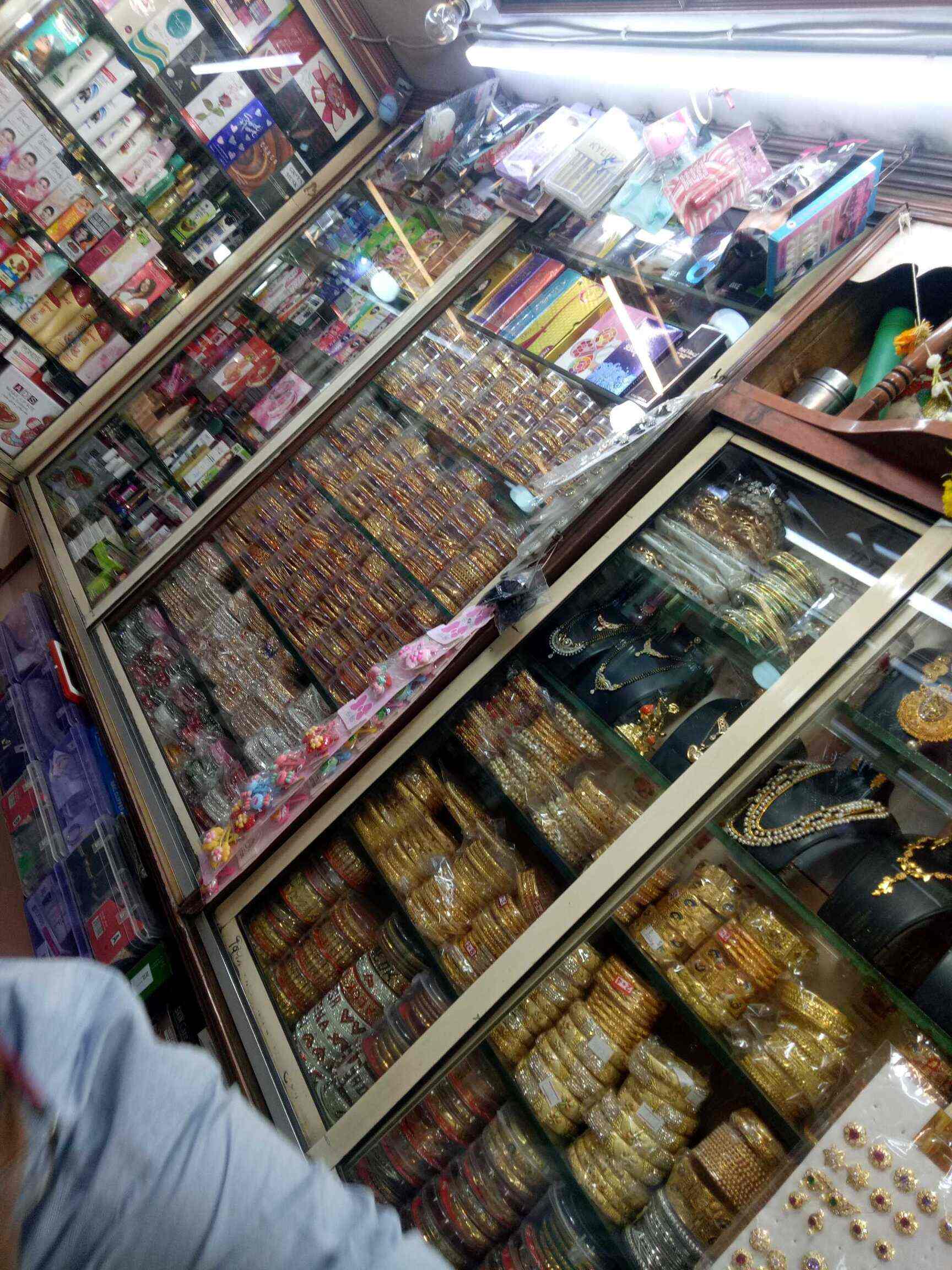 Mayur Novelty in Andheri West,Mumbai Best Imitation Jewellery