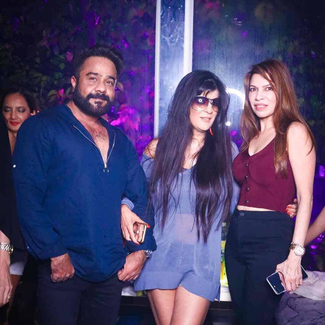 B Kitchen Bar Photos Juhu Mumbai Pictures Images Gallery Justdial