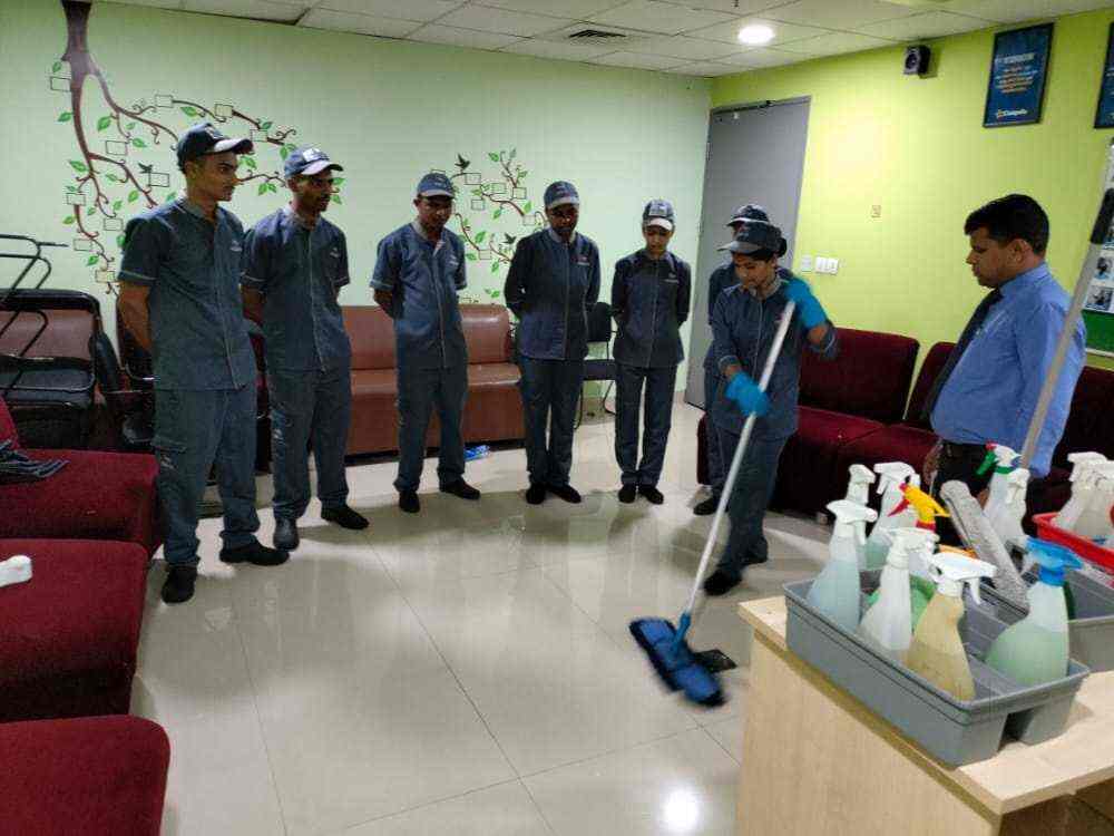 Top Housekeeping Services in Marine Lines Best Cleaning Services