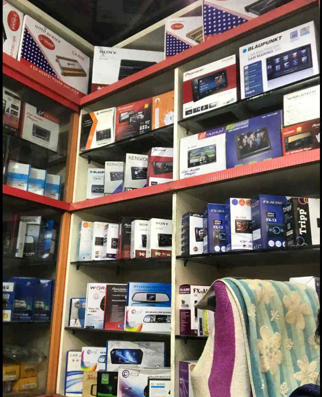 M M Khan Car Decor in Ulhasnagar No 3,Mumbai Best ChevroletCar