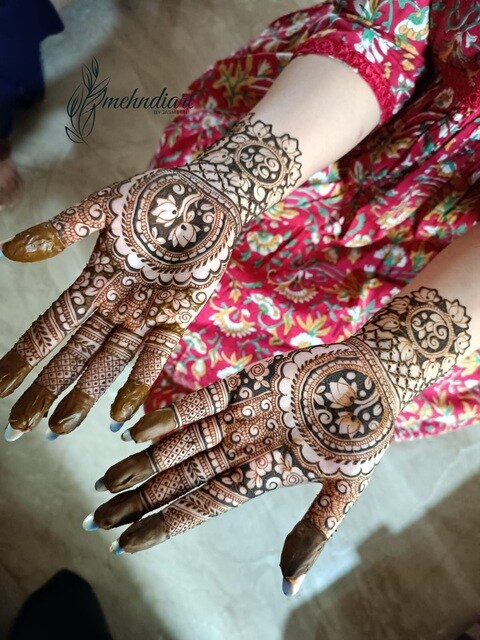Mehndi artist in Mumbai #mehendidesign #mehndihenna #mehndilove😍 |  Instagram
