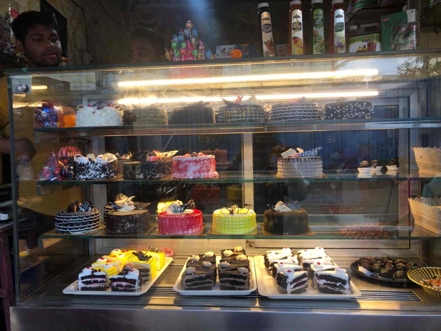 Unique Surprise The Cake Shop in Dahisar East,Mumbai Best Cake Shops