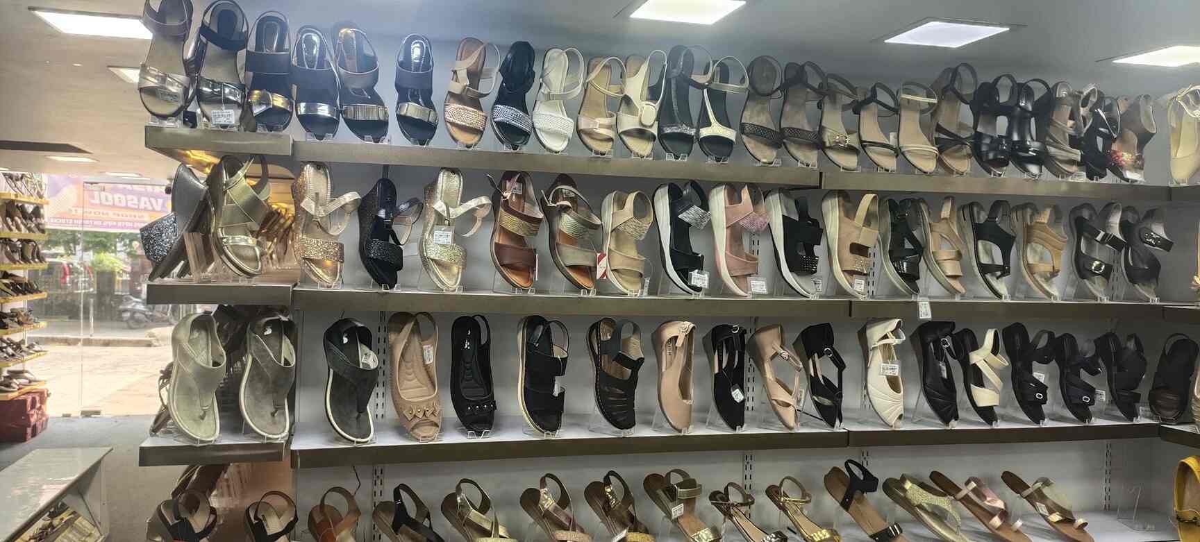 Kavish Footwear in Borivali West,Mumbai Best Men Shoe Dealers in