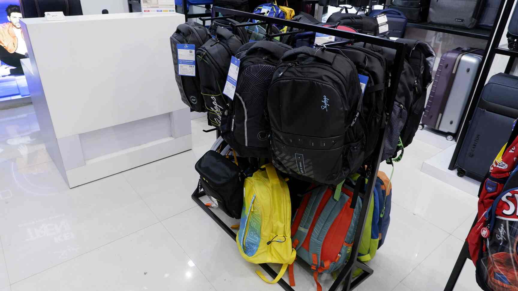 Top Luggage Bag Dealers in IrlaVile Parle West Best Luggage Dealers