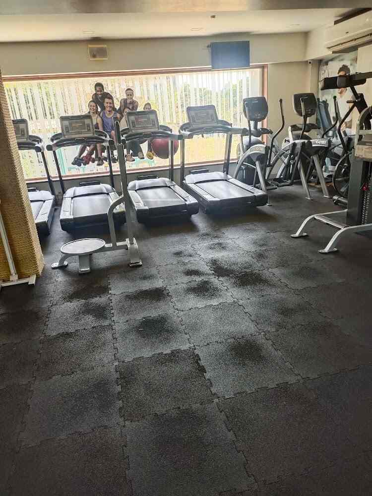 Life Fitness First Gym in Kandivali West,Mumbai Best Gyms in Mumbai