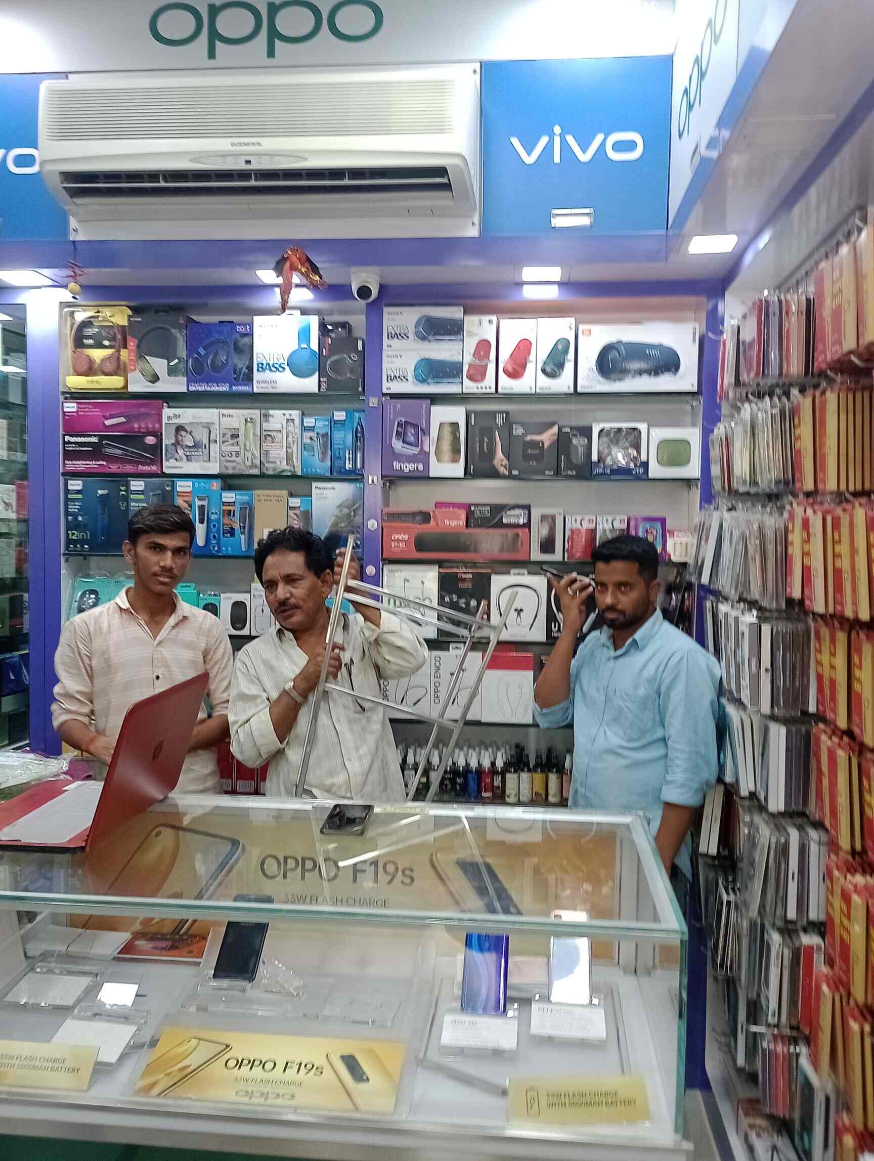 Prem Gaami Collection in Andheri West,Mumbai Best Mobile Phone