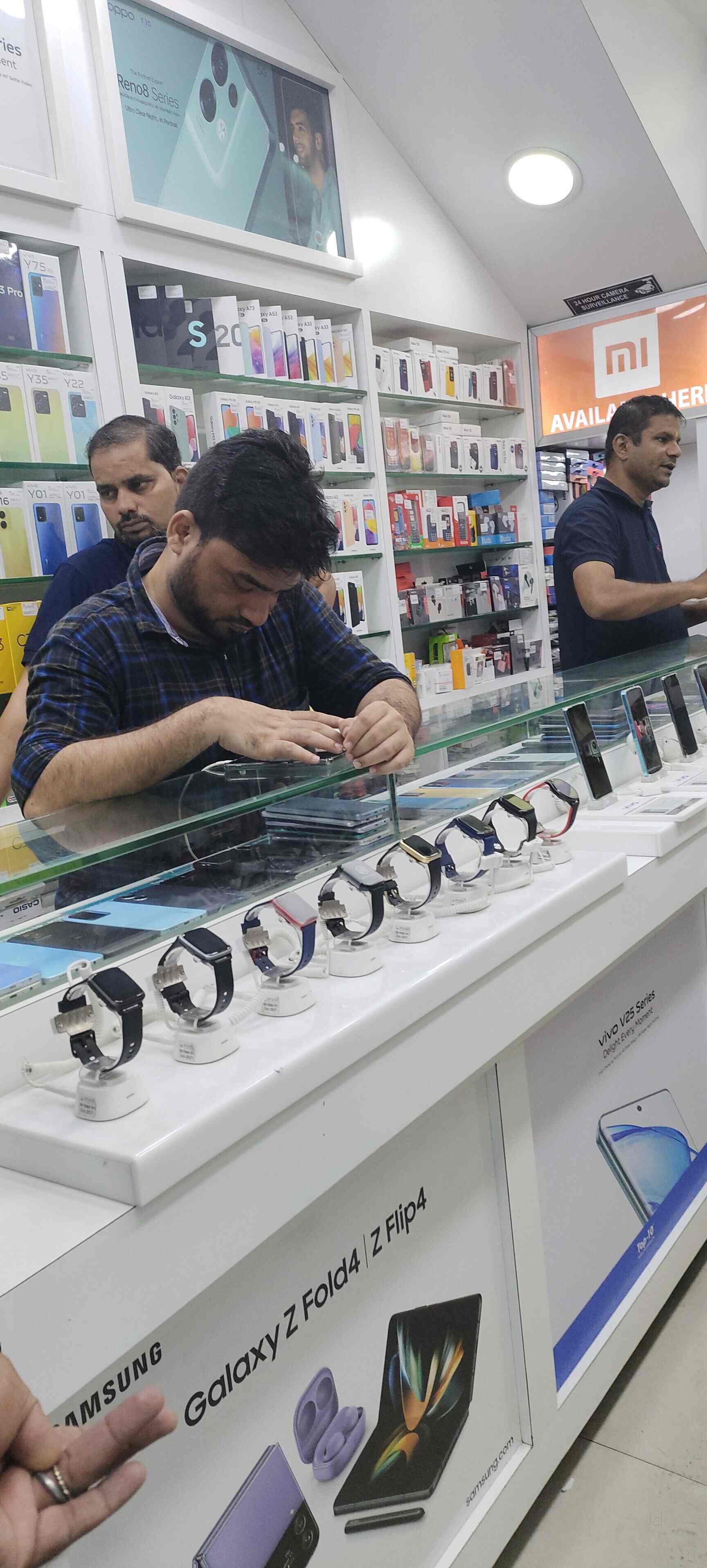 T10 Mobile Shop in Malad West,Mumbai Best Audio System Repair