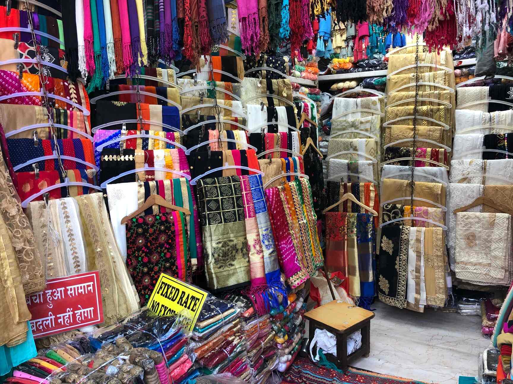 Taiba Dupatta Centre in Kamathipura 