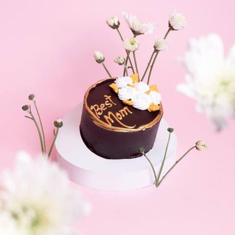Hangout Cakes & More, Ghatkopar East, Mumbai, Desserts, - magicpin |  September 2023