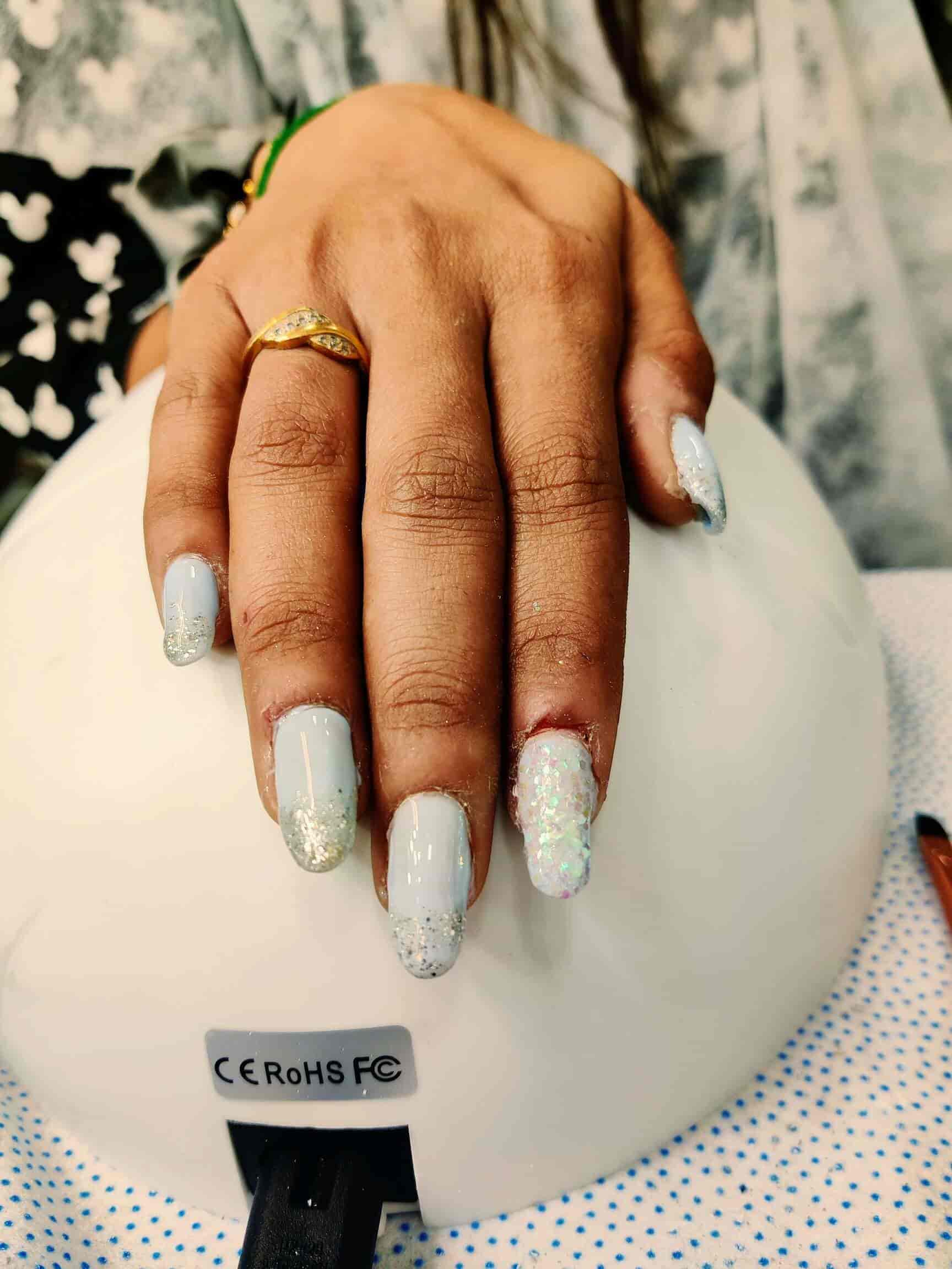 Pinks Hair And Beauty Salon in Borivali West,Mumbai Best Beauty Spas