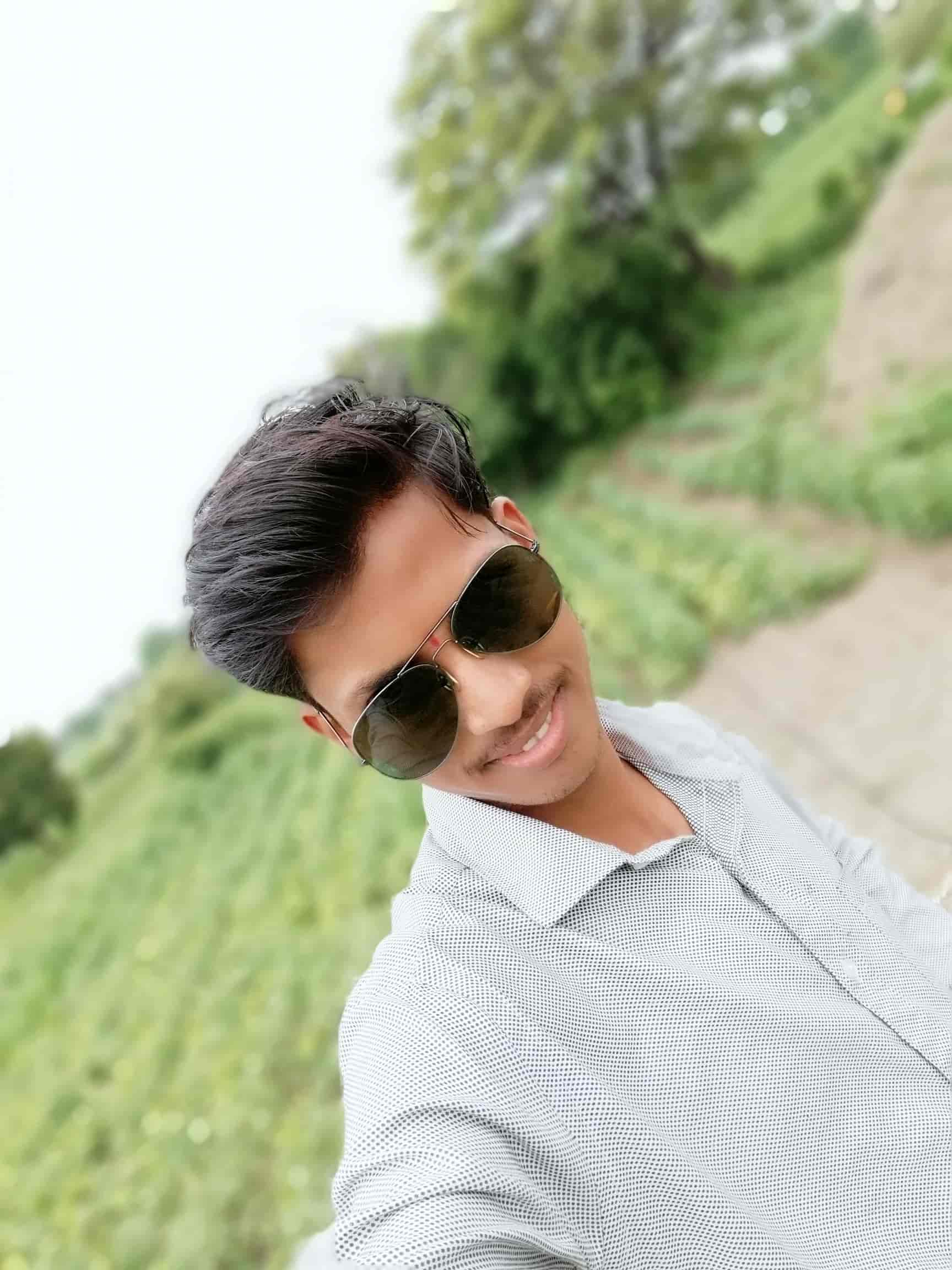 Dhananjay Digital Rajur in Mumbai Best Photo Studios in Mumbai Justdial