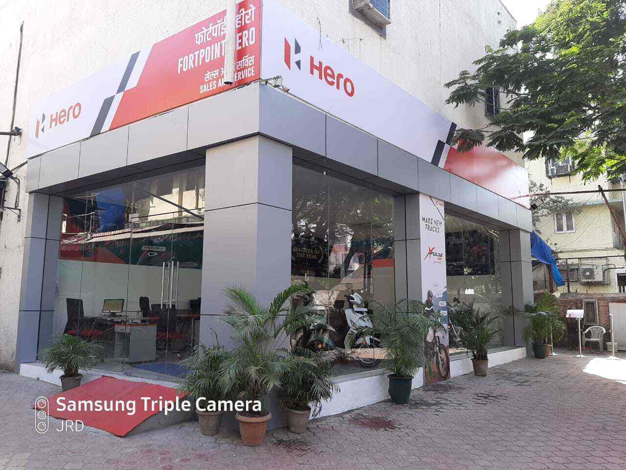 hero showroom in andheri east