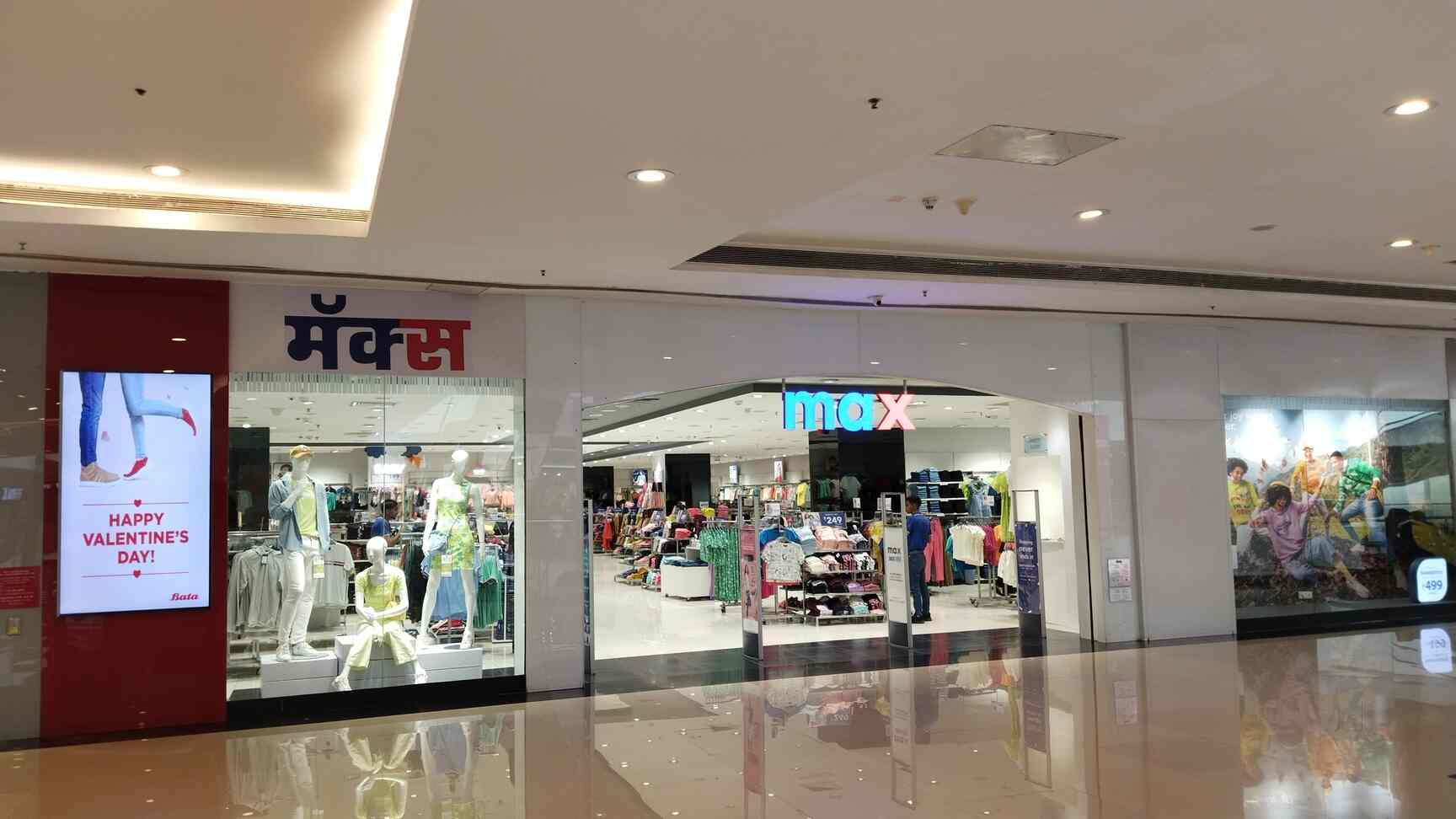 Tesco Xpress in Malad West,Mumbai - Best Shoe Dealers in Mumbai - Justdial