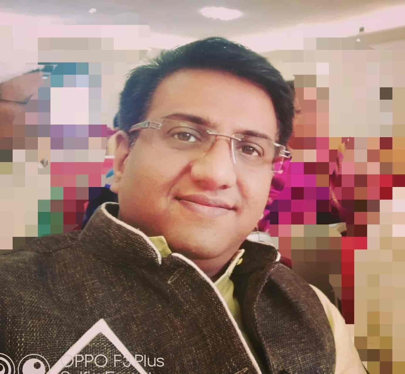 Amol Vijay Sutrale in Borivali West,Mumbai Best Lawyers in Mumbai