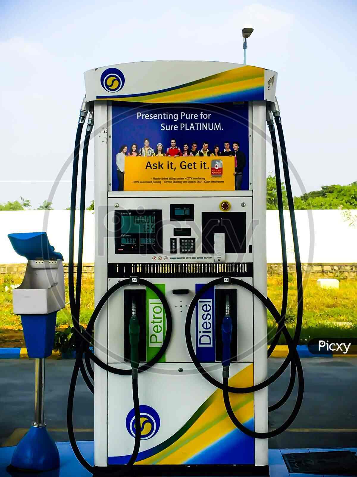 Top CNG Filling Stations near Marine Lines Railway StationMarine Lines Best CNG Gas Filling