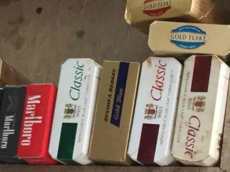 gold flake superstar cigarette