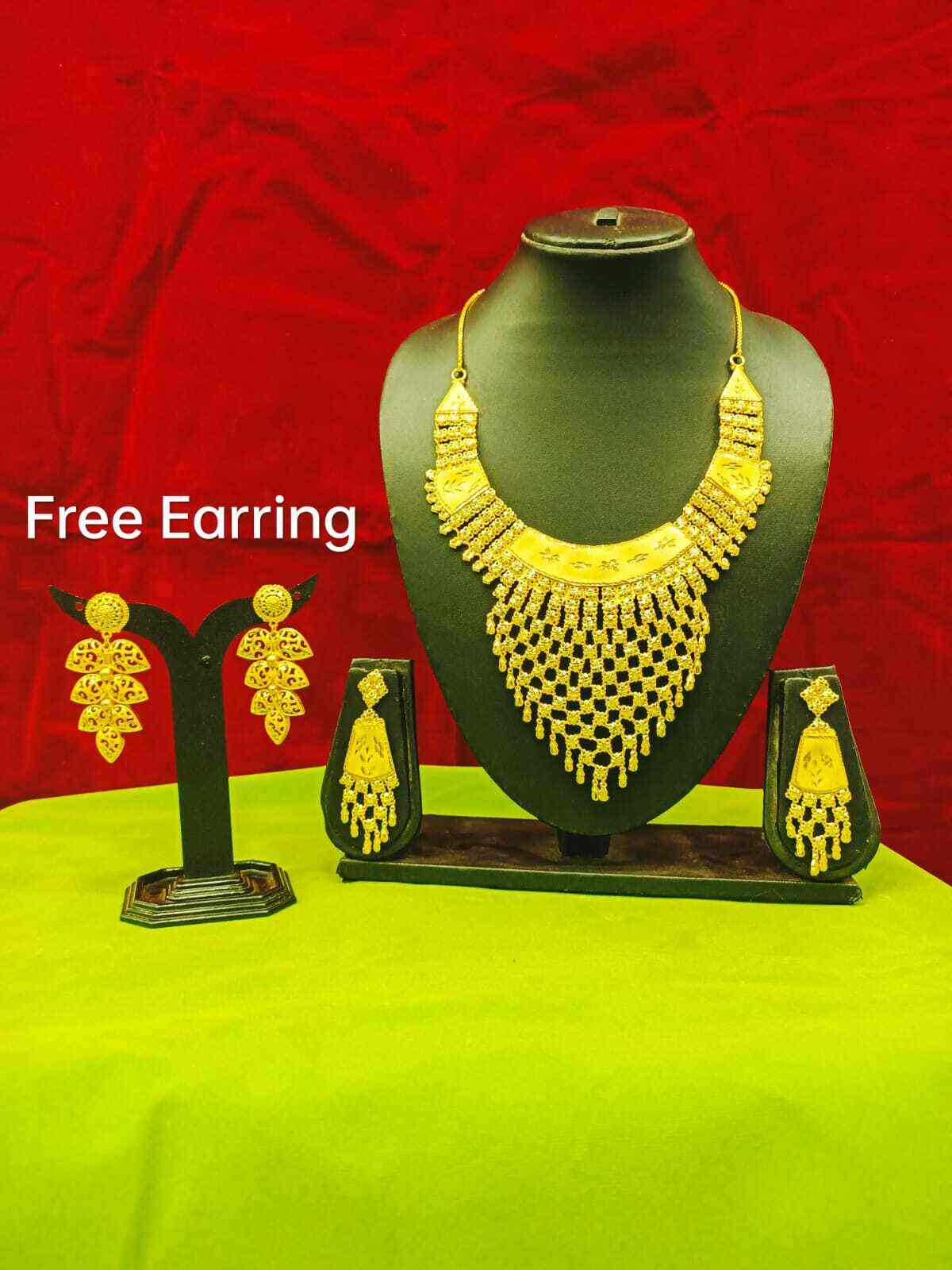 Poojamani Jewellers LLP in Kalbadevi,Mumbai Best Imitation Jewellery
