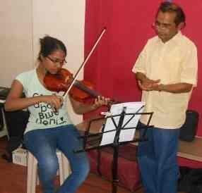 Western violin deals classes near me