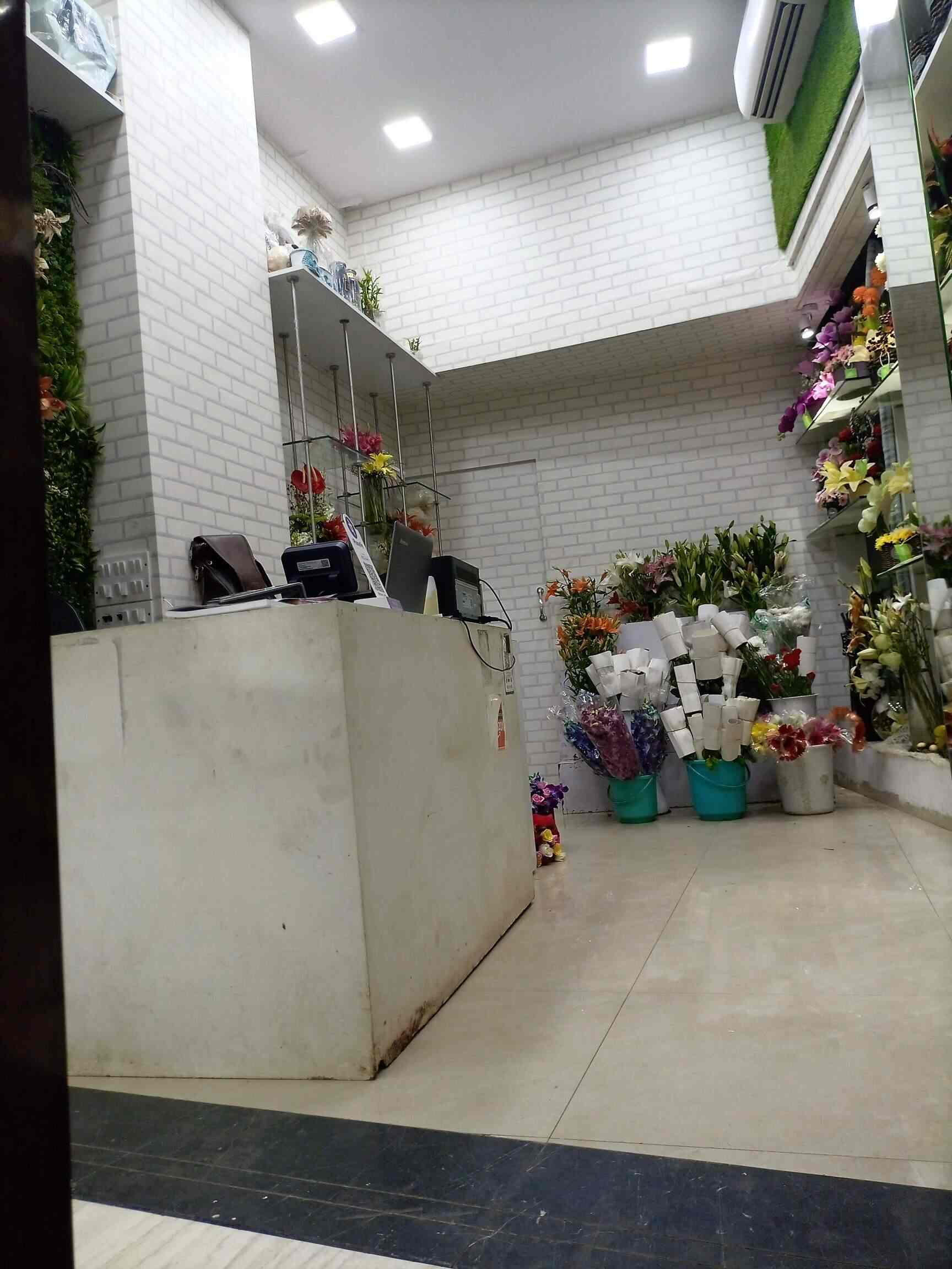 Top Ferns N Petals near Mary Immaculate Girls High SchoolSantacruz