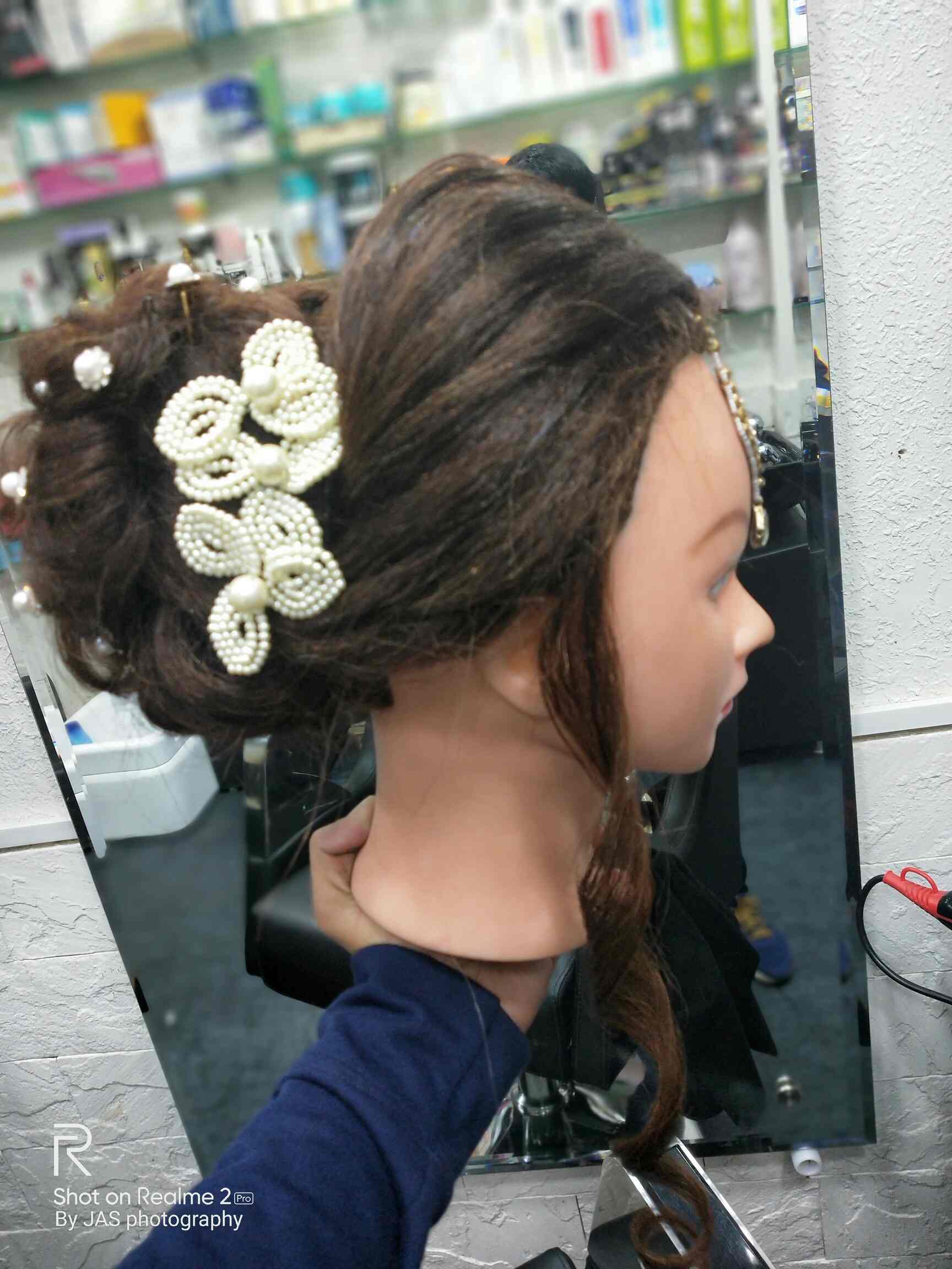 Top Salons in GokuldhamGoregaon East, Mumbai Best Beauty Salon near