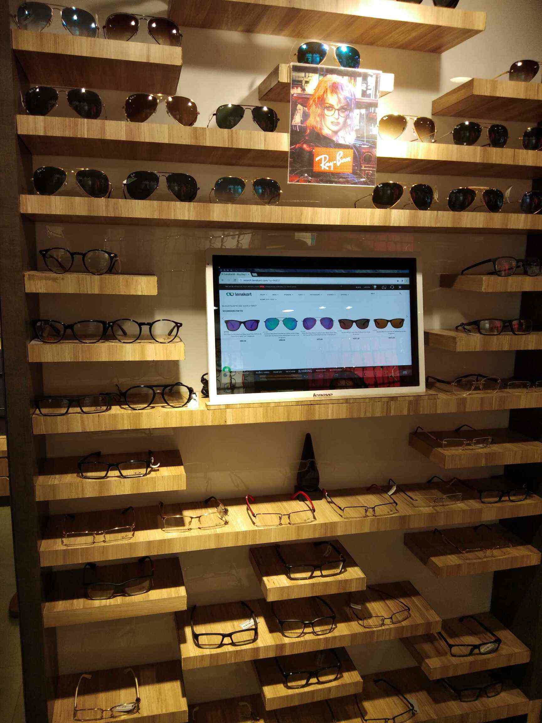 Lenskart in Mahila Mandal ChowkAndheri West,Mumbai 𝗩𝗶𝗲𝘄 𝗢𝗳𝗳𝗲𝗿𝘀